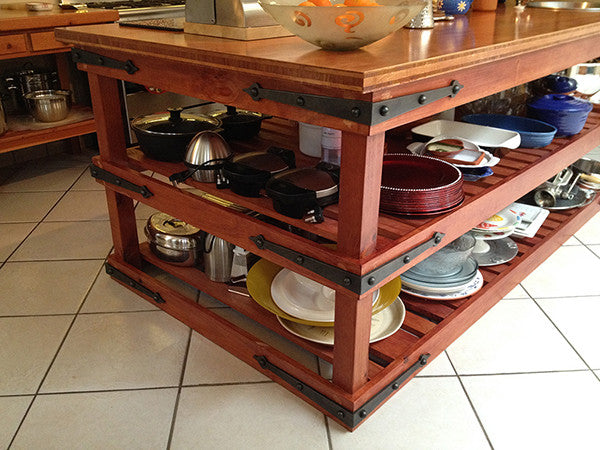 Kitchen table with NW/AC10 decorative hinges 