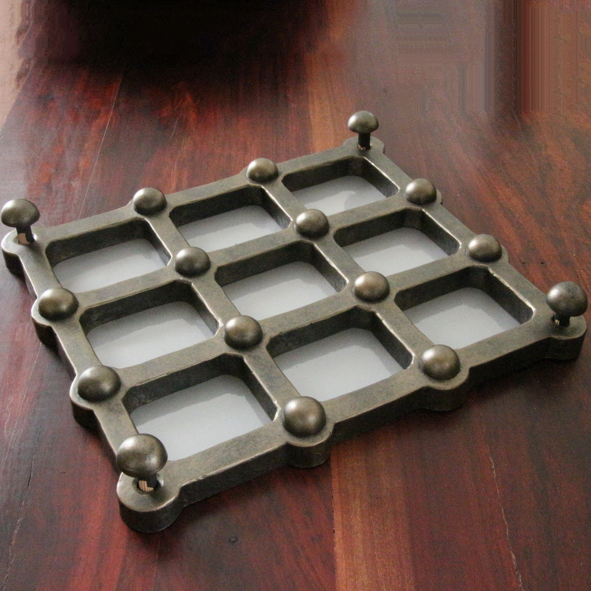 NW/AC32 235 x 265 medieval door grille 